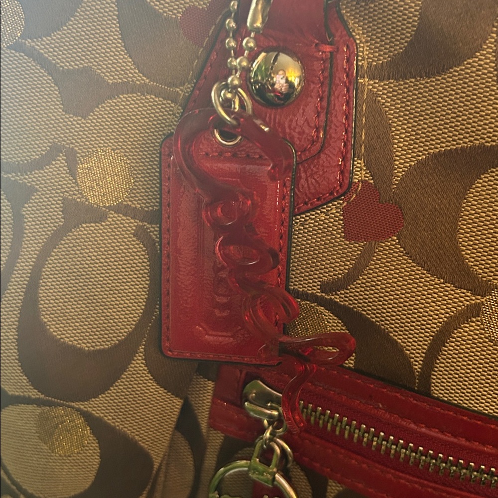 Coach Poppy Laura Secret Admirer Tote Bag Signature Canvas and Patent Leather. - Picture 4 of 9
